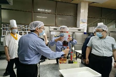 太原市市场监督管理局对第十二次党代会保障单位的餐饮 特种设备安全进行督导检查